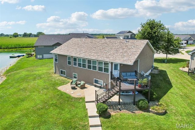 731 W 5th Street, St Jacob, IL 62281