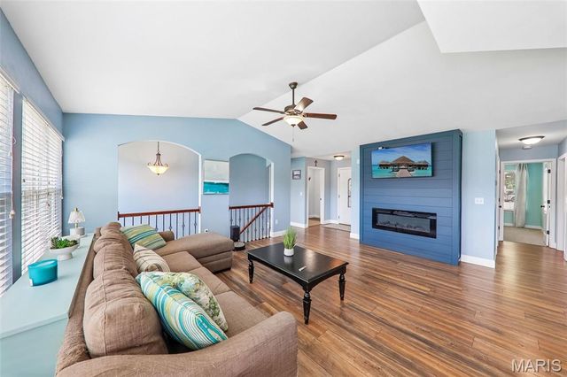 731 W 5th Street, St Jacob, IL 62281