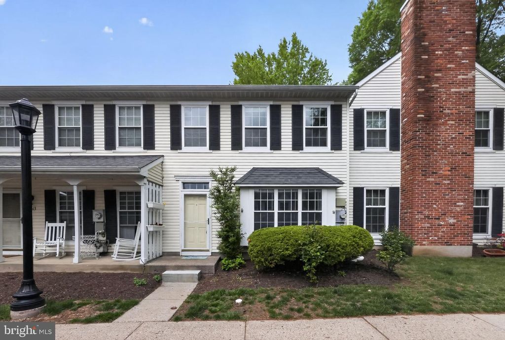 265 LIBERTY DR, Langhorne, PA 19047