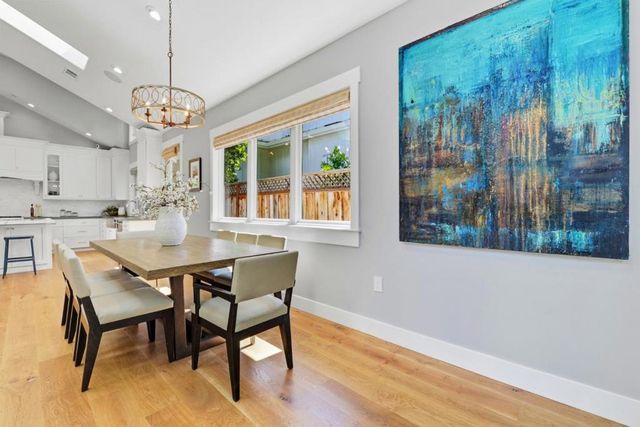 2130 Mills Avenue, Menlo Park, CA 94025