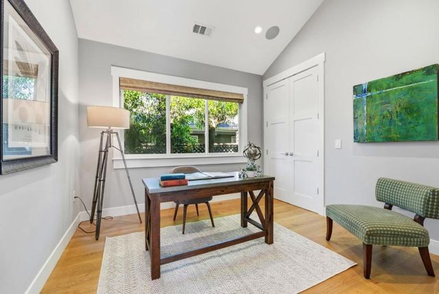 2130 Mills Avenue, Menlo Park, CA 94025