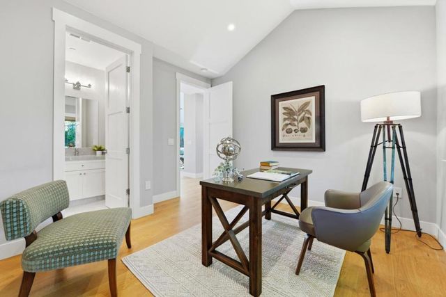 2130 Mills Avenue, Menlo Park, CA 94025