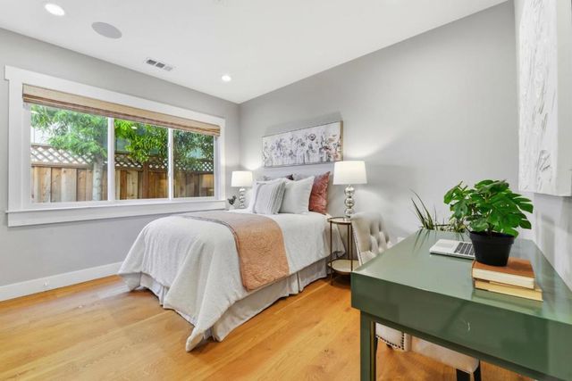 2130 Mills Avenue, Menlo Park, CA 94025