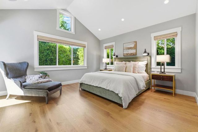 2130 Mills Avenue, Menlo Park, CA 94025