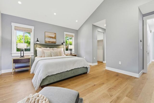 2130 Mills Avenue, Menlo Park, CA 94025