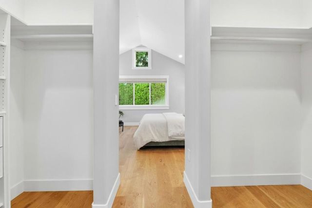 2130 Mills Avenue, Menlo Park, CA 94025