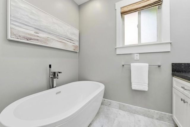 2130 Mills Avenue, Menlo Park, CA 94025