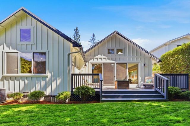 2130 Mills Avenue, Menlo Park, CA 94025