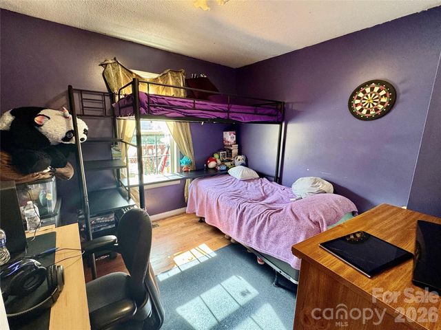 1019 W 7th Avenue, Gastonia, NC 28052