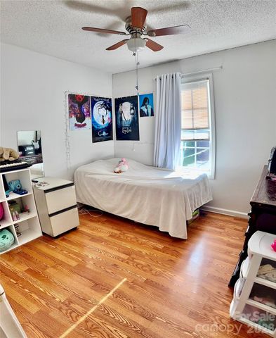 1019 W 7th Avenue, Gastonia, NC 28052