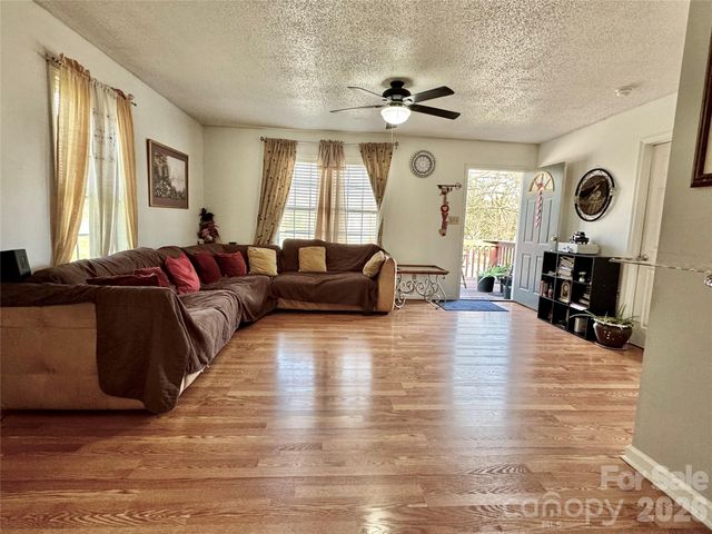 1019 W 7th Avenue, Gastonia, NC 28052