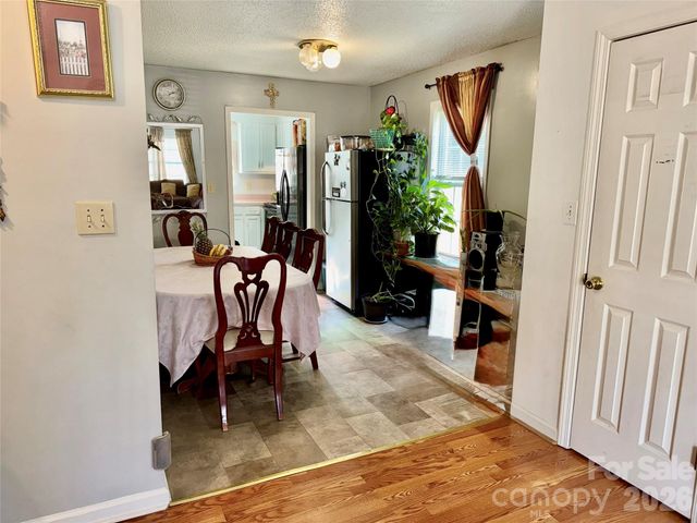 1019 W 7th Avenue, Gastonia, NC 28052