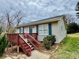 1019 W 7th Avenue, Gastonia, NC 28052
