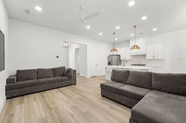 2124 Village Walk Place, Fort Worth, TX 76008