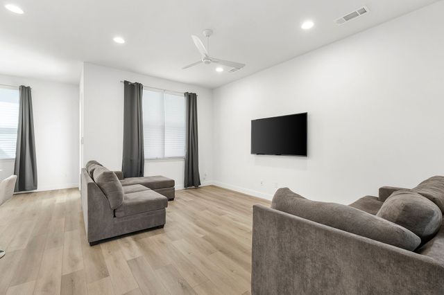 2124 Village Walk Place, Fort Worth, TX 76008