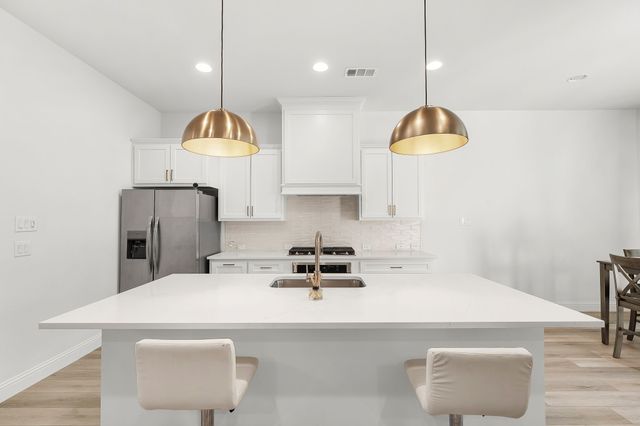 2124 Village Walk Place, Fort Worth, TX 76008