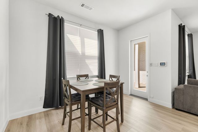 2124 Village Walk Place, Fort Worth, TX 76008