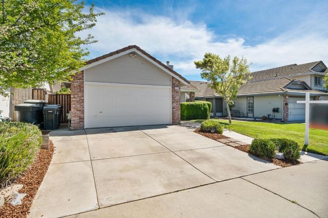 4726 Careo Dr, Antelope, CA 95843