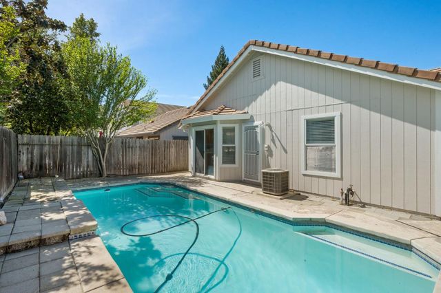 4726 Careo Dr, Antelope, CA 95843