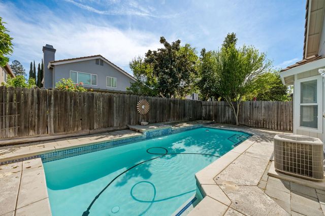 4726 Careo Dr, Antelope, CA 95843