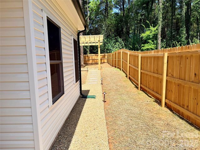 525 N Linwood Avenue, Charlotte, NC 28216