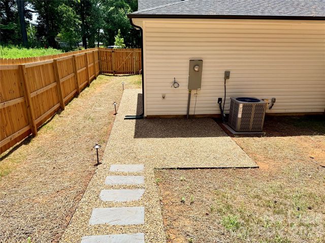 525 N Linwood Avenue, Charlotte, NC 28216