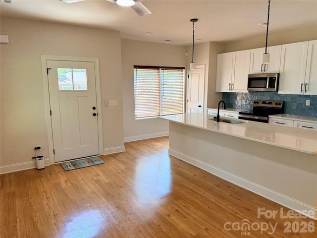 525 N Linwood Avenue, Charlotte, NC 28216