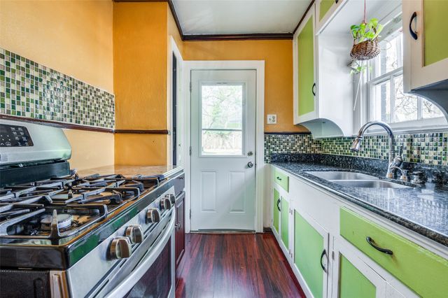 635 Richmondell, Dallas, TX 75211