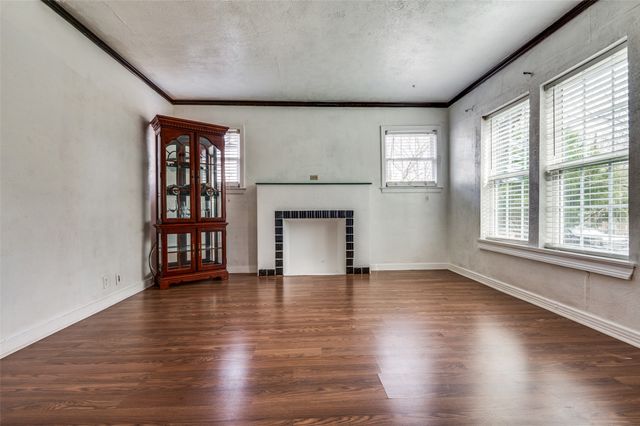 635 Richmondell, Dallas, TX 75211