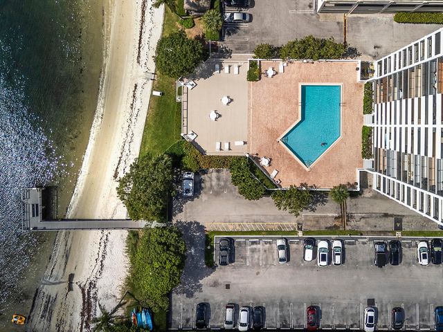 5600 N Flagler Drive 1807, West Palm Beach, FL 33407