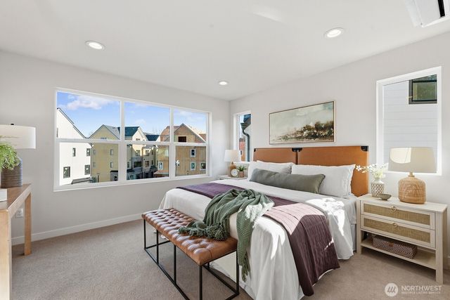 769 7th Avenue NW, Issaquah, WA 98027