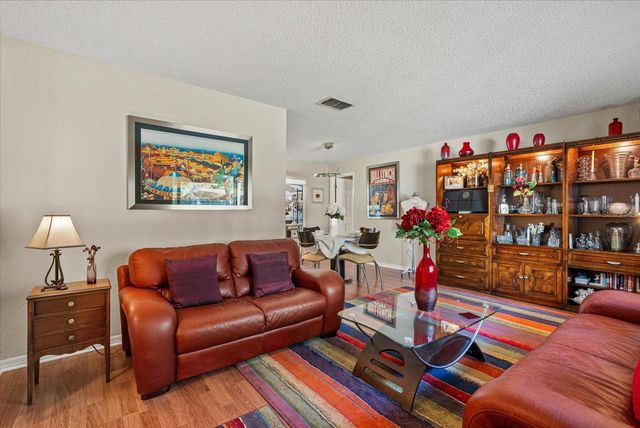 9320 126TH AVENUE, Largo, FL 33773