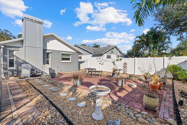 9320 126TH AVENUE, Largo, FL 33773