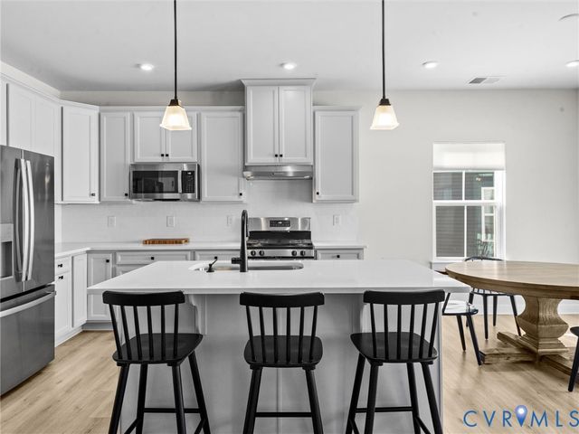 6230 Sheehan Xing, Moseley, VA 23120