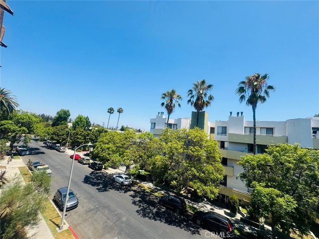 333 Westminster Avenue 304, Los Angeles, CA 90020