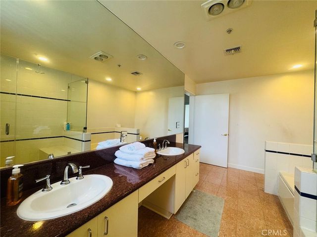 333 Westminster Avenue 304, Los Angeles, CA 90020