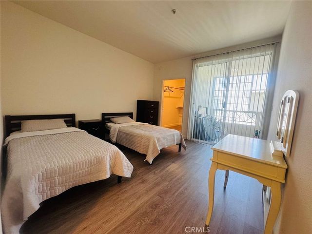 333 Westminster Avenue 304, Los Angeles, CA 90020