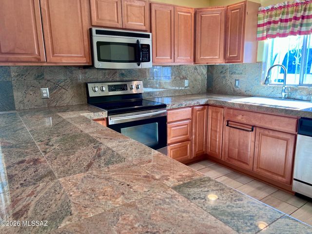 4540 E 8th Street, Tucson, AZ 85711