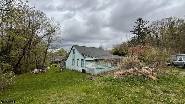 2 Lake Stockholm Ter, Jefferson Twp., NJ 07460