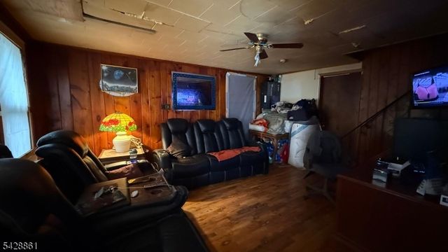 2 Lake Stockholm Ter, Jefferson Twp., NJ 07460