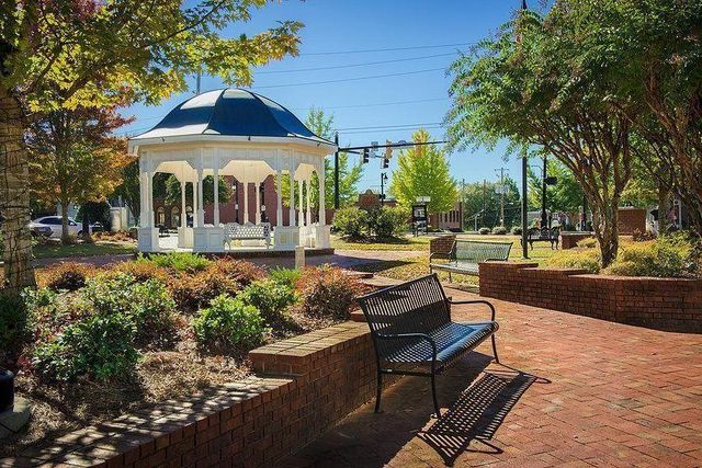 248 Taylors Farm Drive, Canton, GA 30115