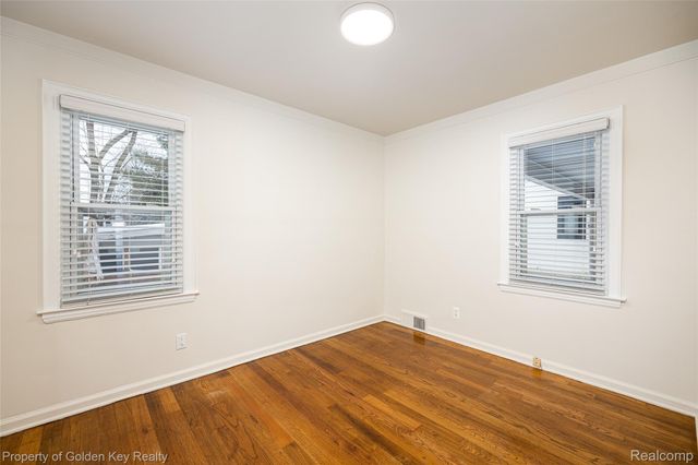 1150 Carol Avenue, Plymouth, MI 48170