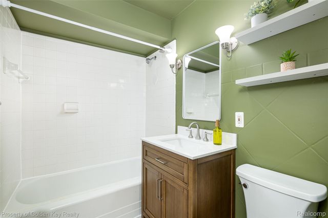 1150 Carol Avenue, Plymouth, MI 48170