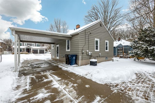 1150 Carol Avenue, Plymouth, MI 48170