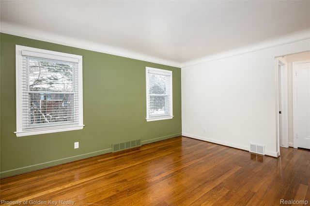 1150 Carol Avenue, Plymouth, MI 48170