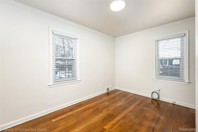 1150 Carol Avenue, Plymouth, MI 48170