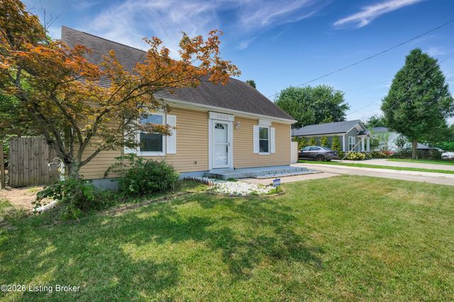 3800 Hillcross Dr, Louisville, KY 40229