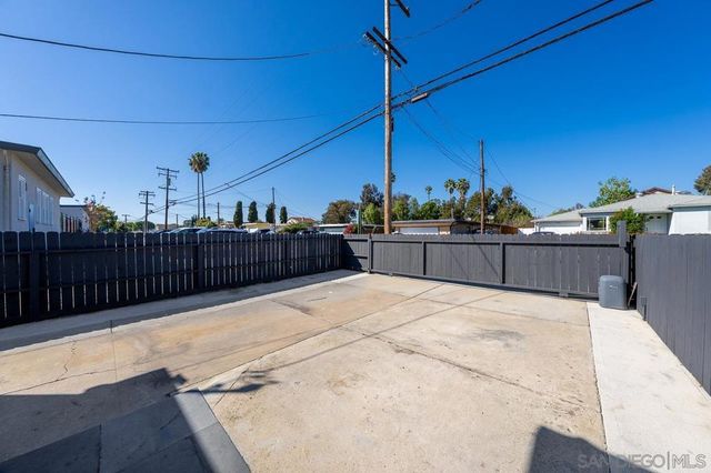 6969 Tower Street, La Mesa, CA 91942