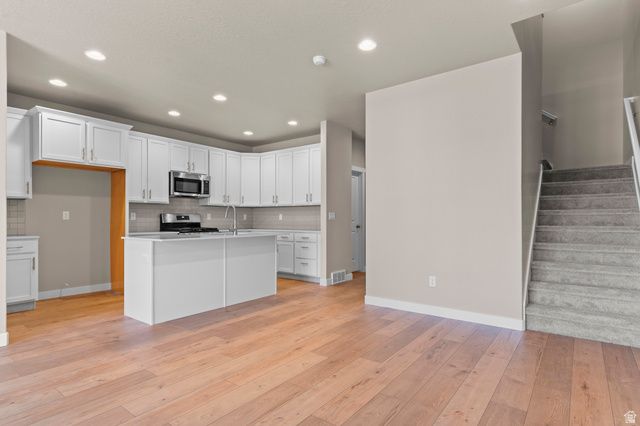 6588 W RAYNOLDS PEAK WAY, West Jordan, UT 84081