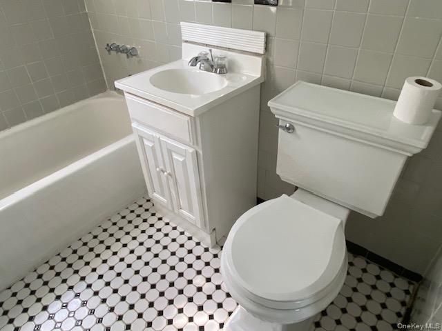 245-39 77th Crescent F-2, Bellerose, NY 11426